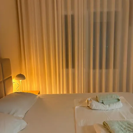 Appartement Sunkissed Sky - Qerret - New Modern Golem (Tirana)
